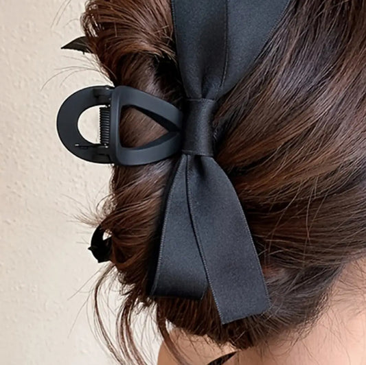 Black Bow Clip